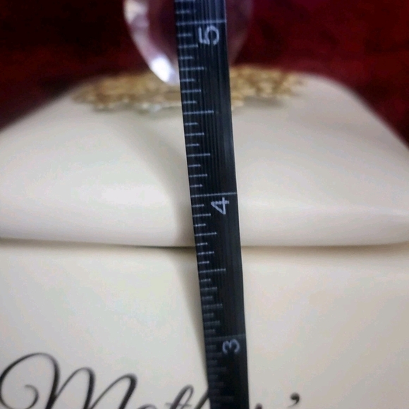 Mother's Love is the Heart of the Family Keepsake Box Ceramic Elegant  5"x 5" - Picture 9 of 10